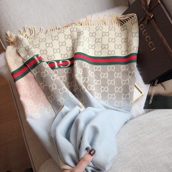 💎✨AUTHENTIC✨💎Gucci scarf - Picture 6 of 8